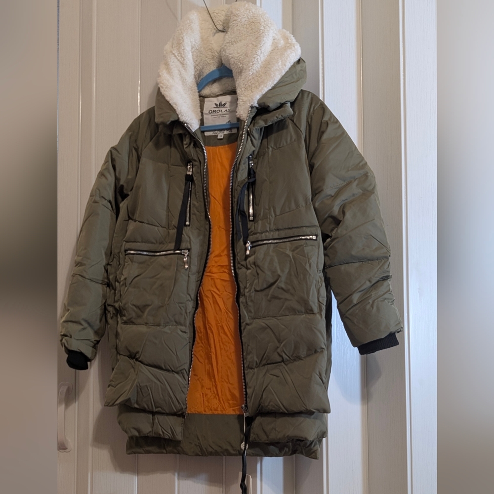 Orolay Women's Thickened Puffer Coat with Orange Lining. Size XS, NWT